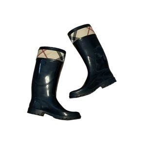 Burberry Cross Hill Housecheck Rubber Black Rainboots with Plaid Size 39 or US 9